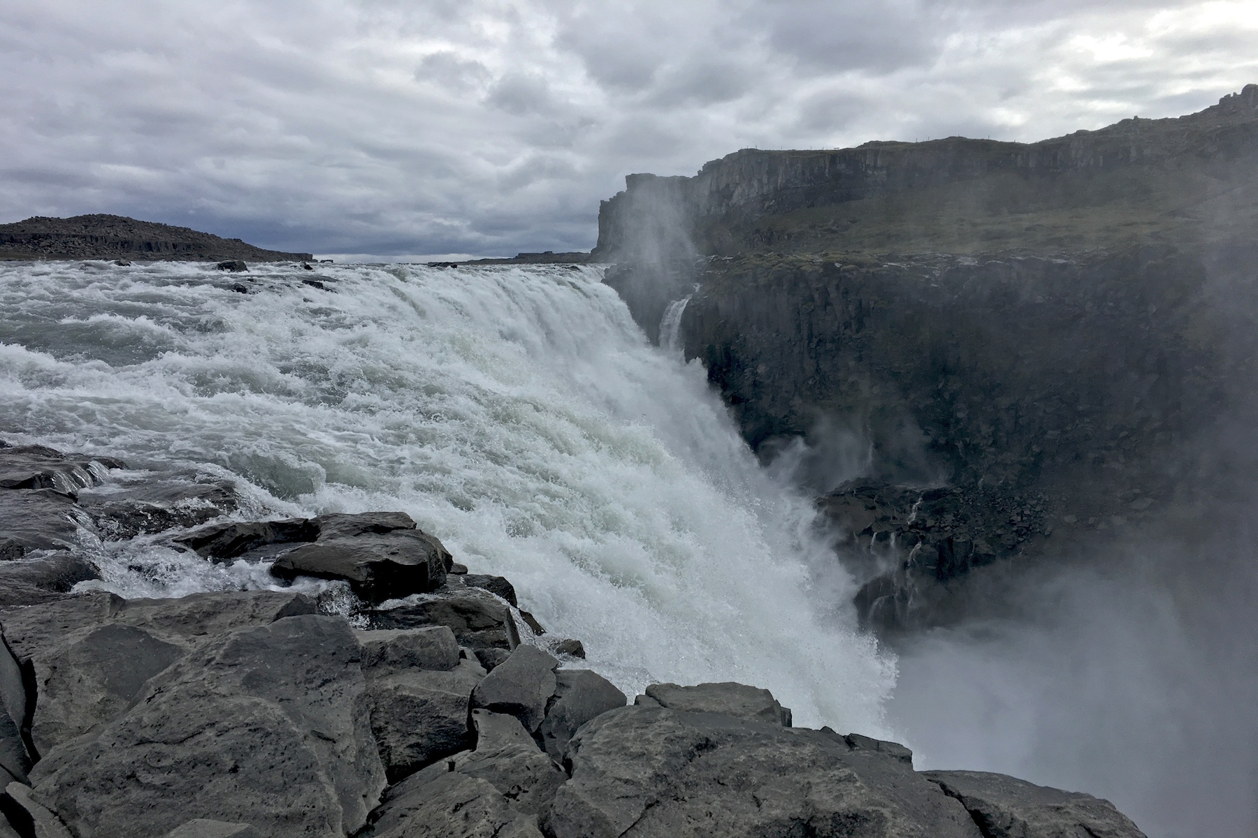 The impressive Dettifoss falls