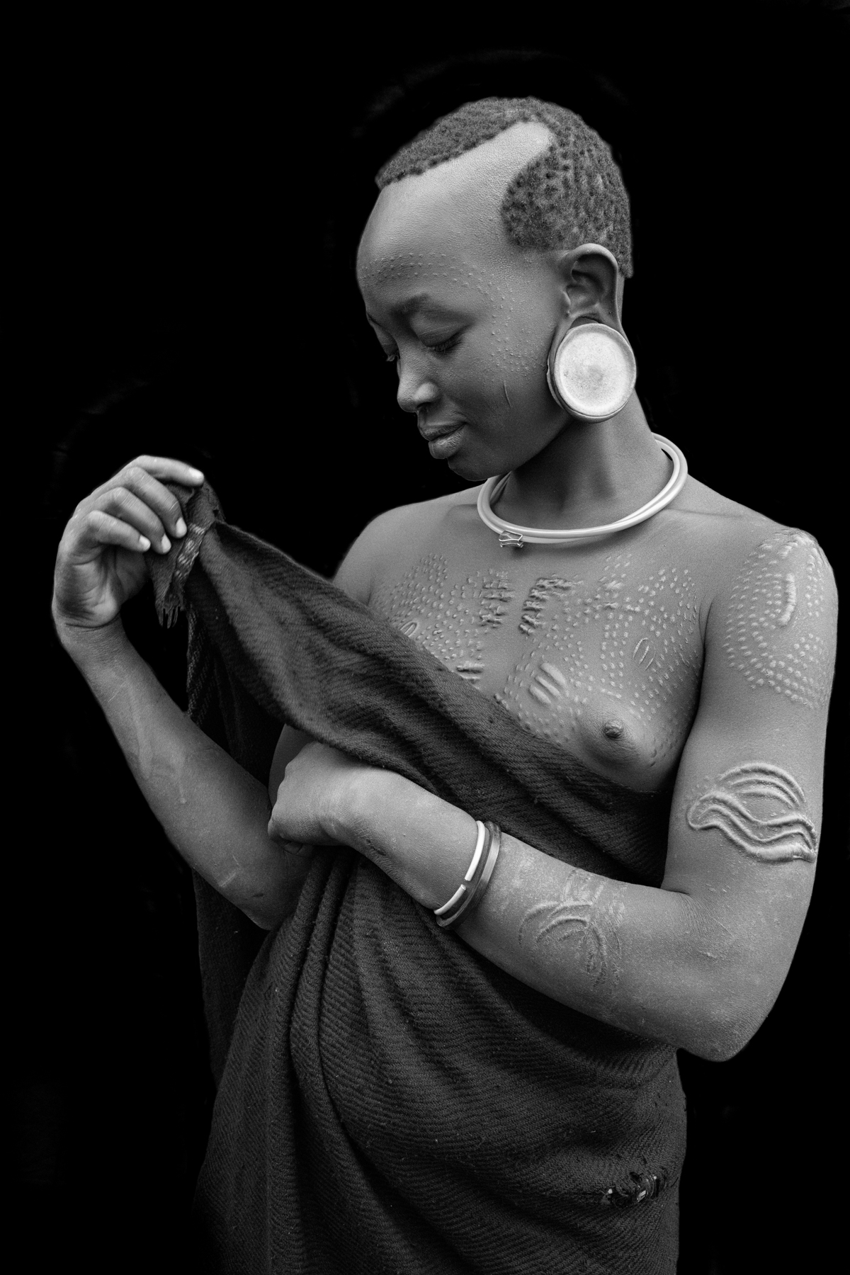 Scarification and piercing in the Omo Valley with Inger Vandyke
