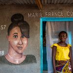 A typical hairdresser salon in an Ivorian street market