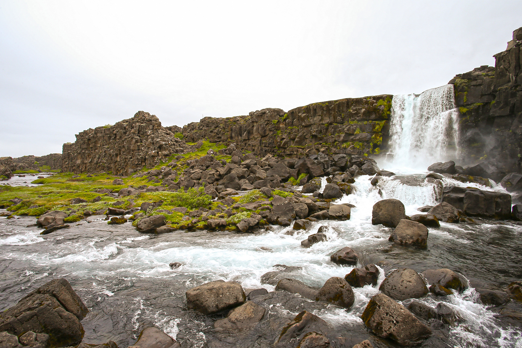 Öxarárfoss at Þingvellir, a wider view (image by Mike Watson)