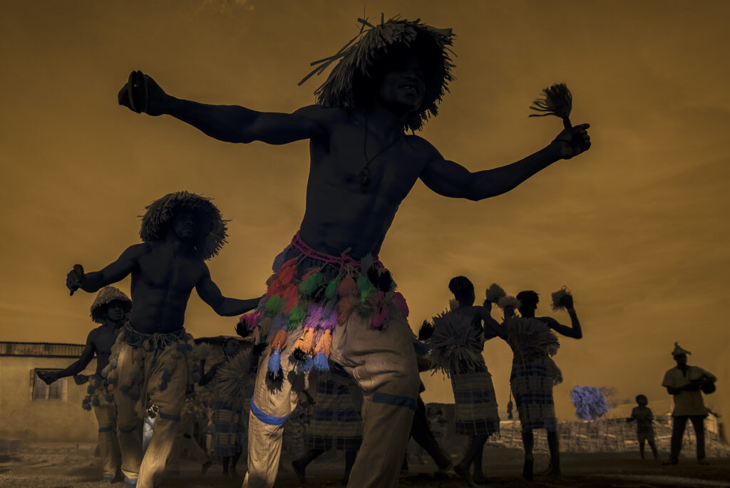 A dramatic display of the Senoufo N'Goron ceremony shot in infrared (image by Rosalie Wang)