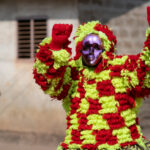 Kpodji Guegue entertainer in Benin (image by Inger Vandyke)