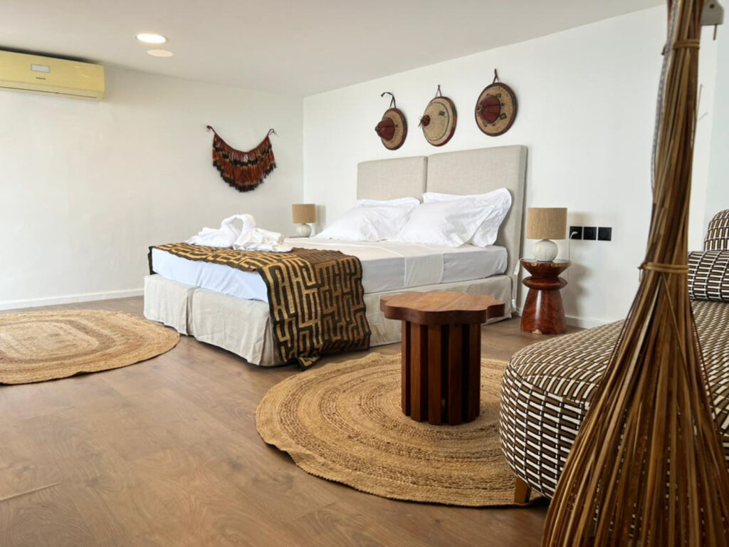 Cabin interior of the Princesse Ngalessa (image by Expeditions Ducret)