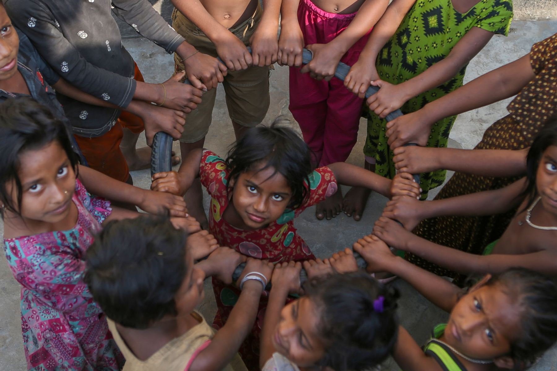 Children of the rice courtyard (image by Yousuf Tushar)