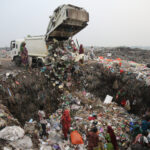 The waste pickers in Bangladesh are possibly one of the most confronting photography experiences of our tour (image by Yousuf Tushar)