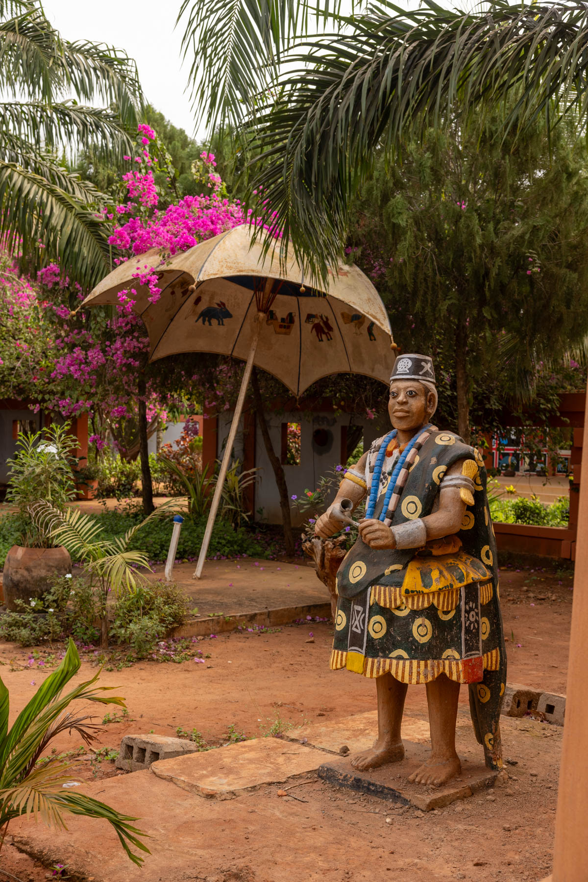 In Abomey, we explored a local gallery showcasing traditional sculptures (image by Ingrid Koedood)