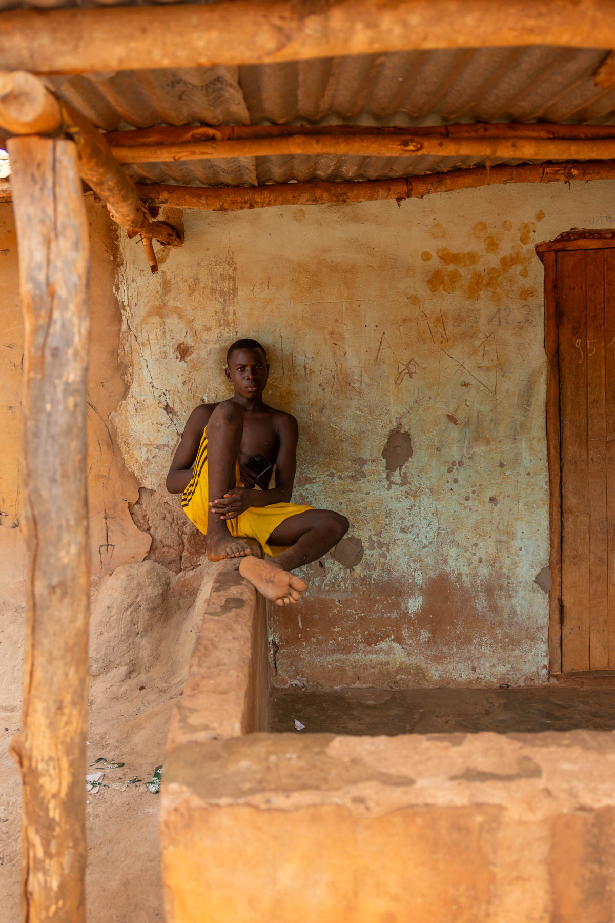 The beauty of worn walls and bright cloth: a palette of earth, sky and sun (image by Ingrid Koedood)
