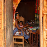 Every mother knows this balance: work in one hand, motherhood in the other (image by Ingrid Koedood)