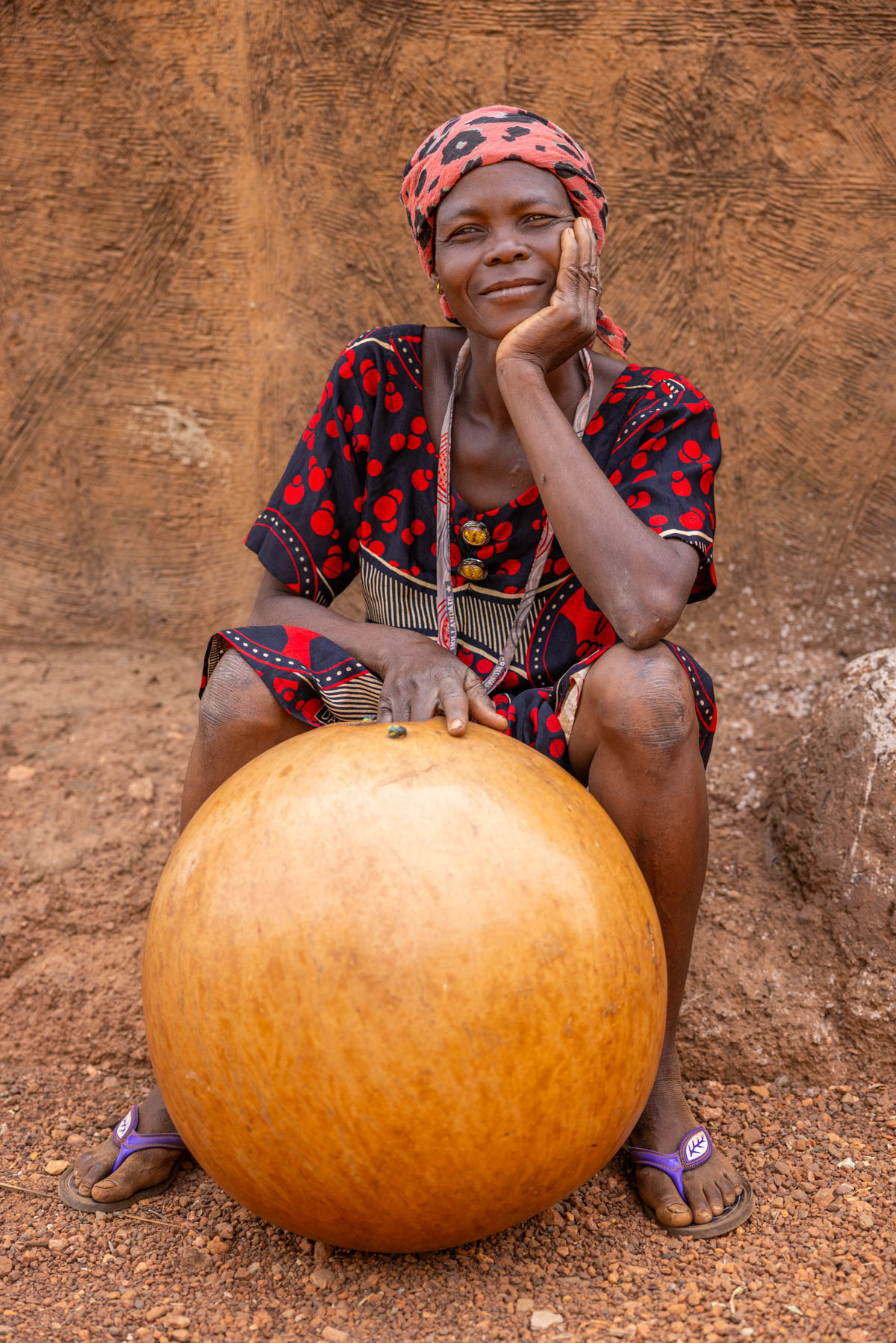 An Otamari woman with her calabash: a simple object, a powerful sound (image by Ingrid Koedood)