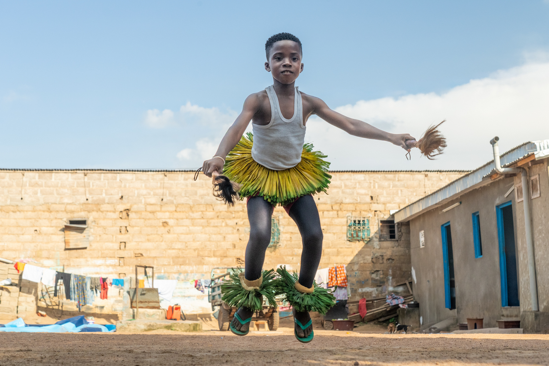 Zaouli trainee in mid-air (image by Inger Vandyke)