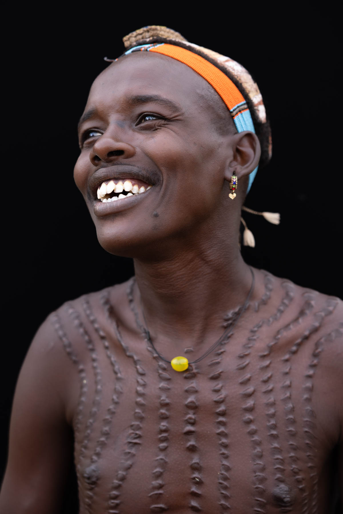A Dassanech man with scarification on his chest. (image by Ingrid Koedood)