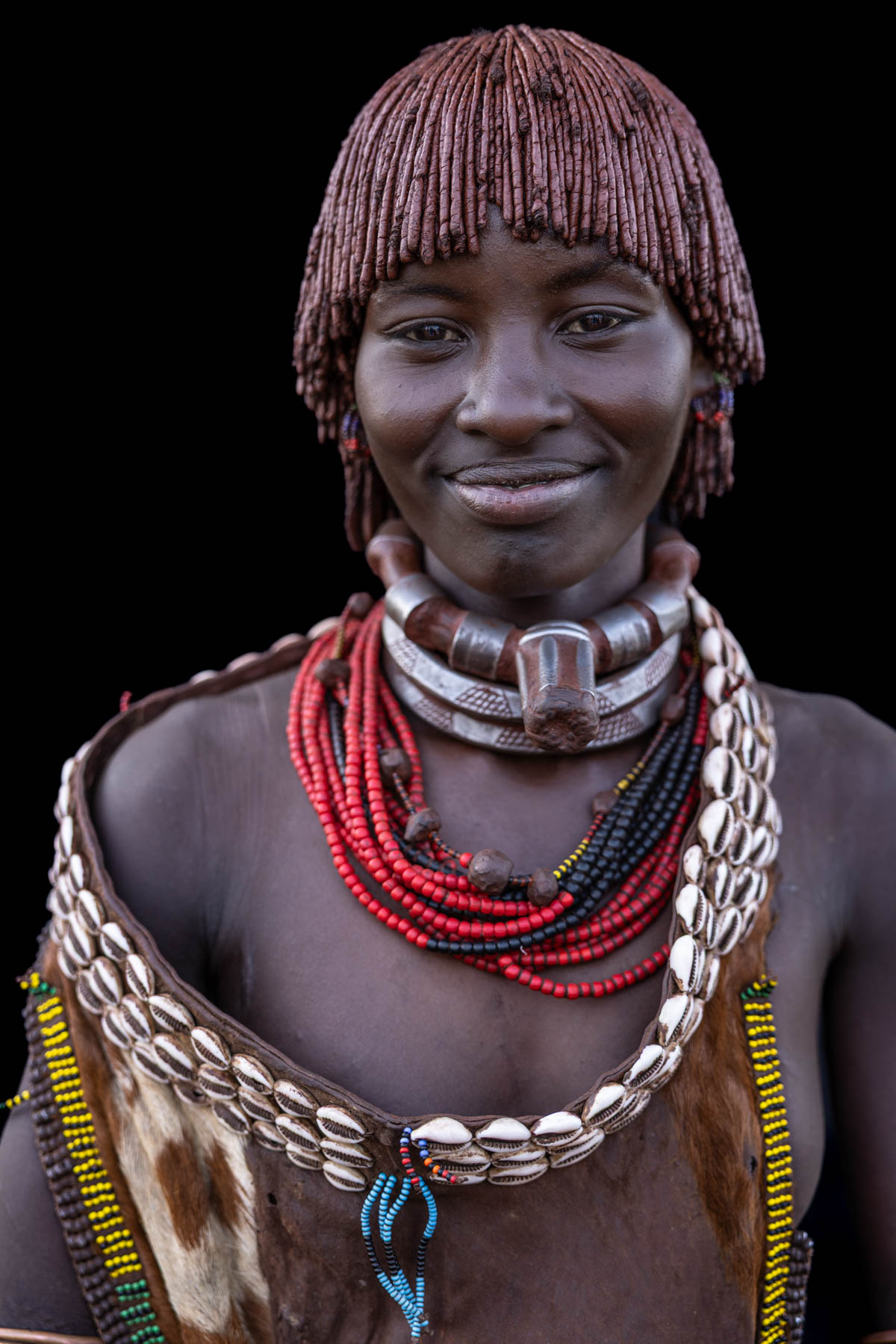 Hamar woman. Her first necklace shows she is the first wife. (image by Ingrid Koedood)