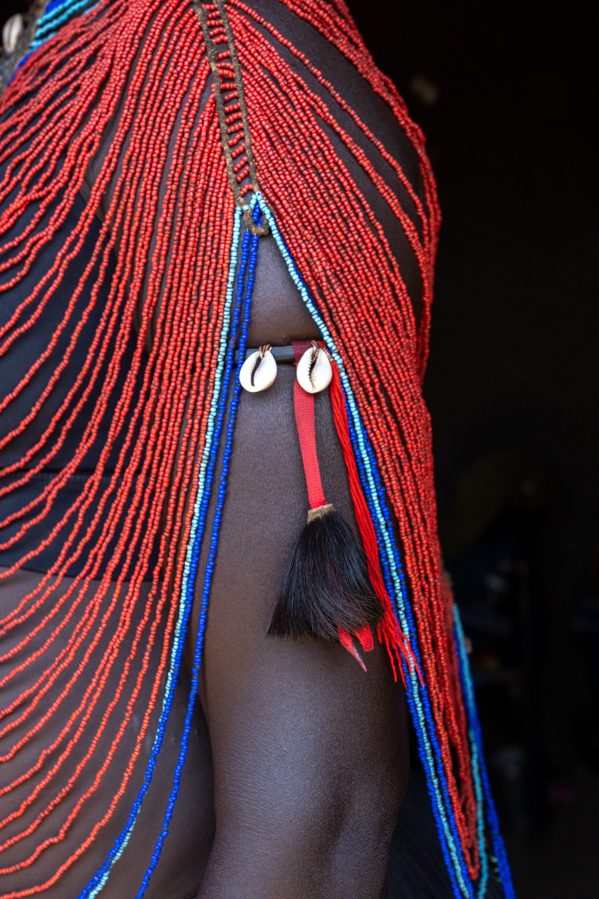 Mundari decoration detail (image by Inger Vandyke)