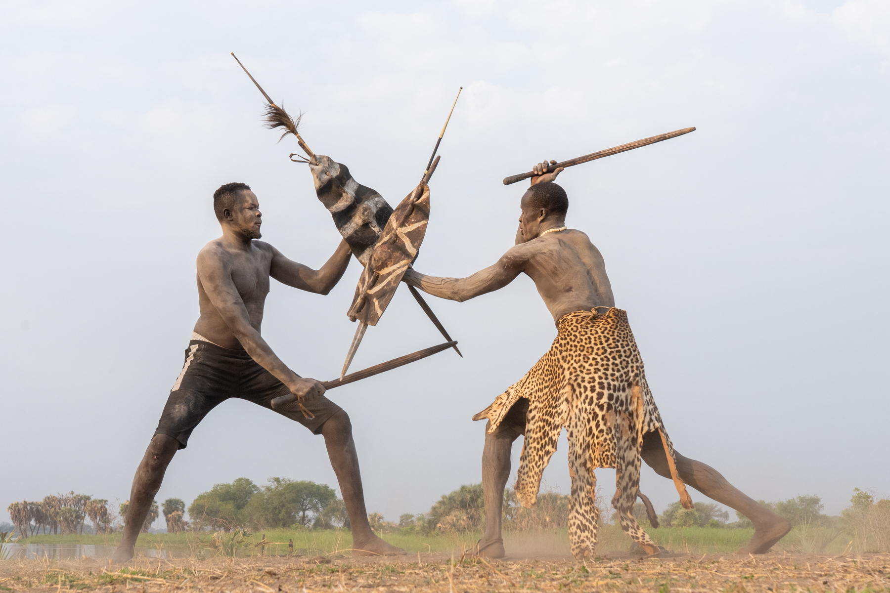 Clashing Mundari warriors (image by Inger Vandyke)