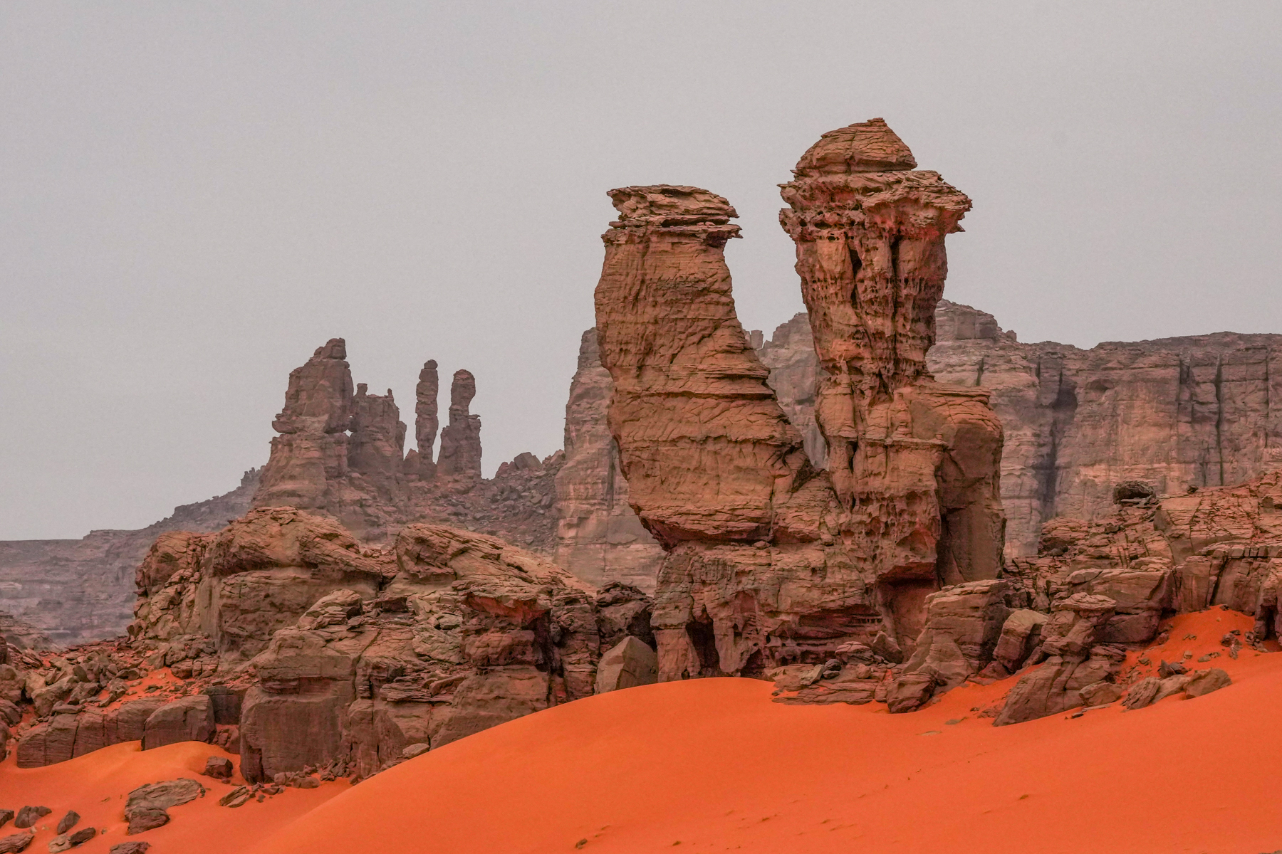The dramatic landscapes of Le Cirque in Tadrart Rouge (image by Inger Vandyke)