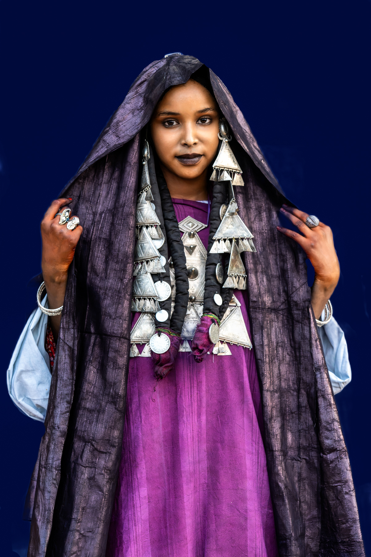 Young Tuareg girl in silver and indigo (image by Inger Vandyke)
