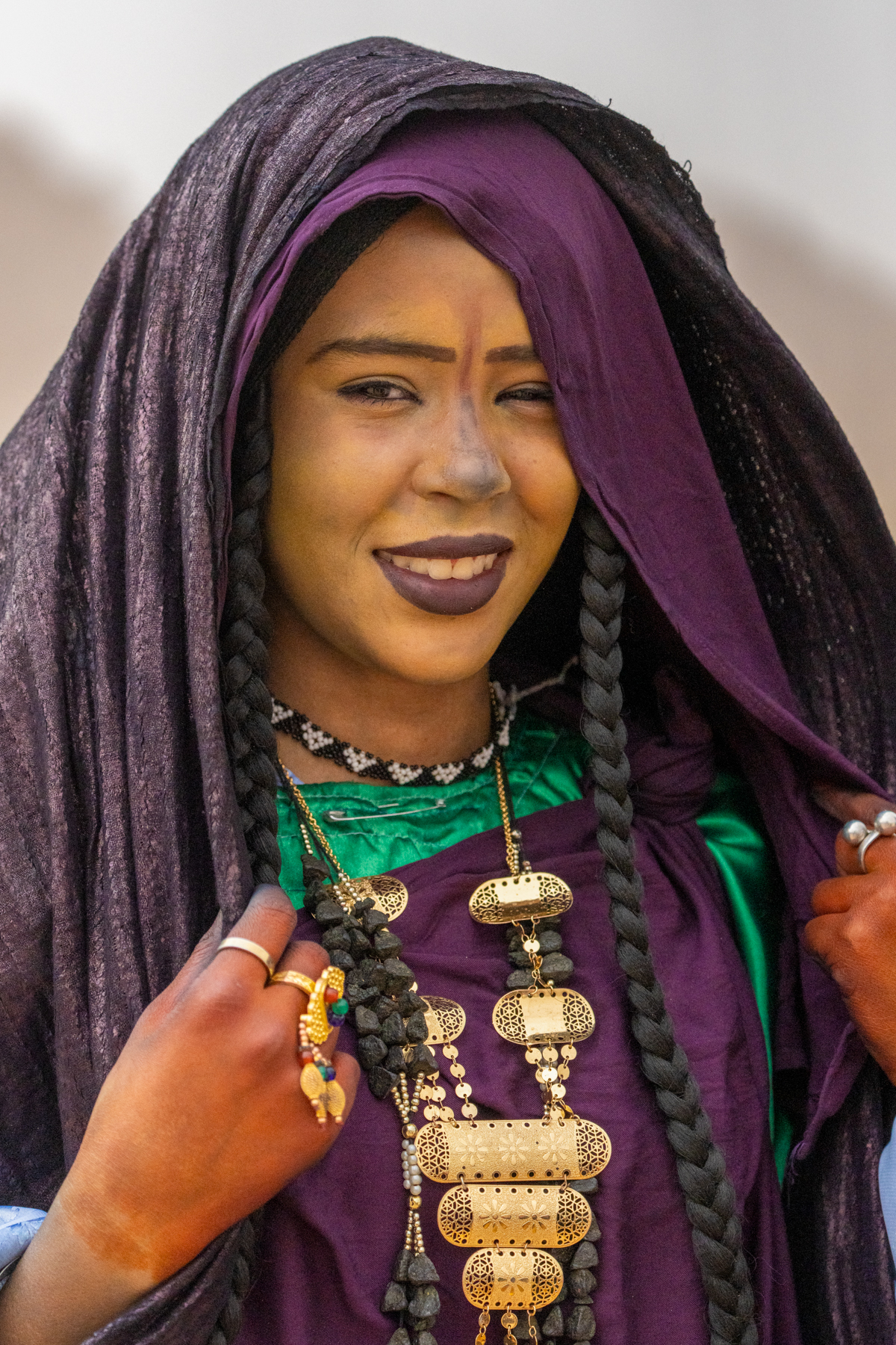 Tuareg woman with ochre makeup (image by Inger Vandyke)
