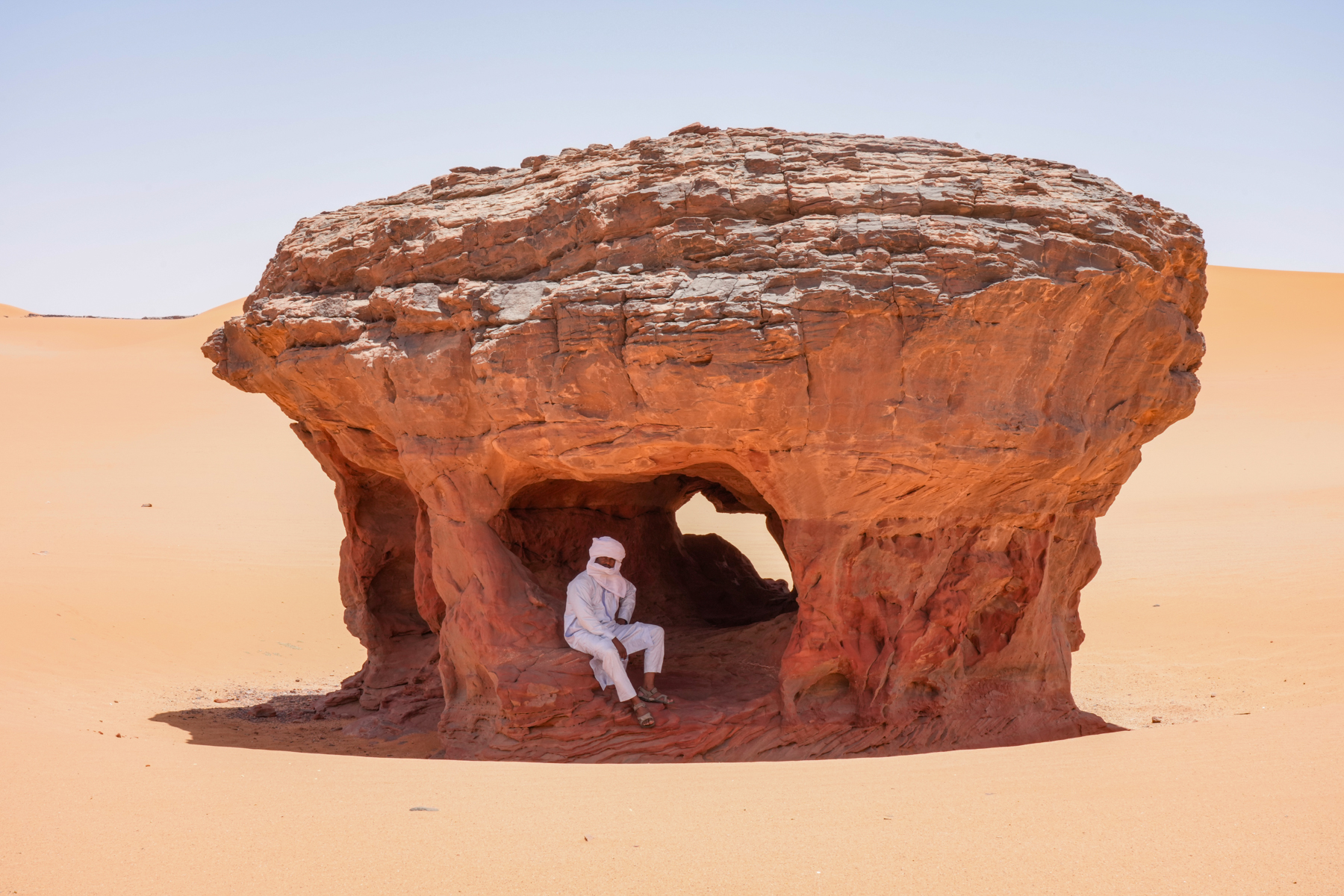 The rock pillars of Tadrart are sometimes able to swallow humans! (image by Inger Vandyke)