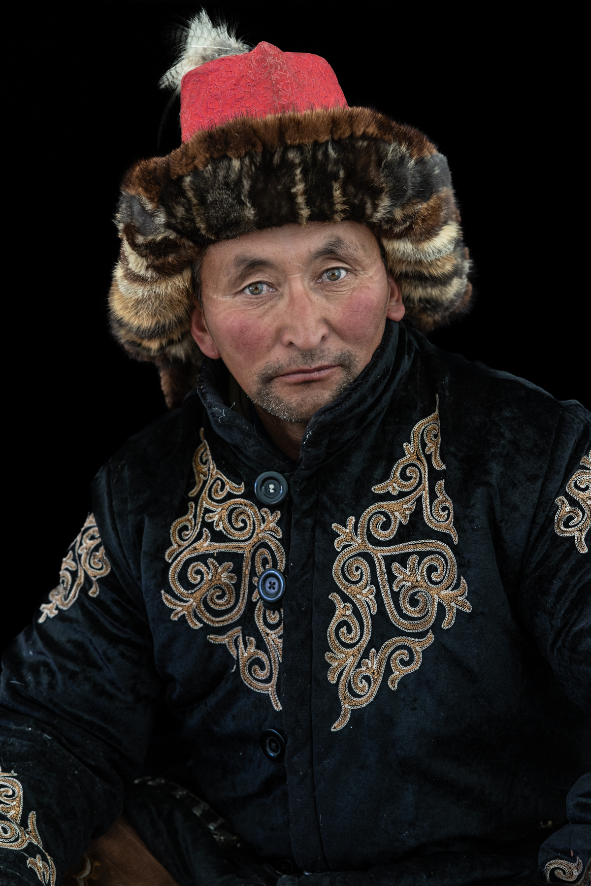 Portrait of a eagle hunter at the festival (image by Ingrid Koedood)