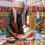 Wherever we visited, we were warmly welcomed with milk tea, biscuits and sweets. A tradition of hospitality iImage by Ingrid Koedood)