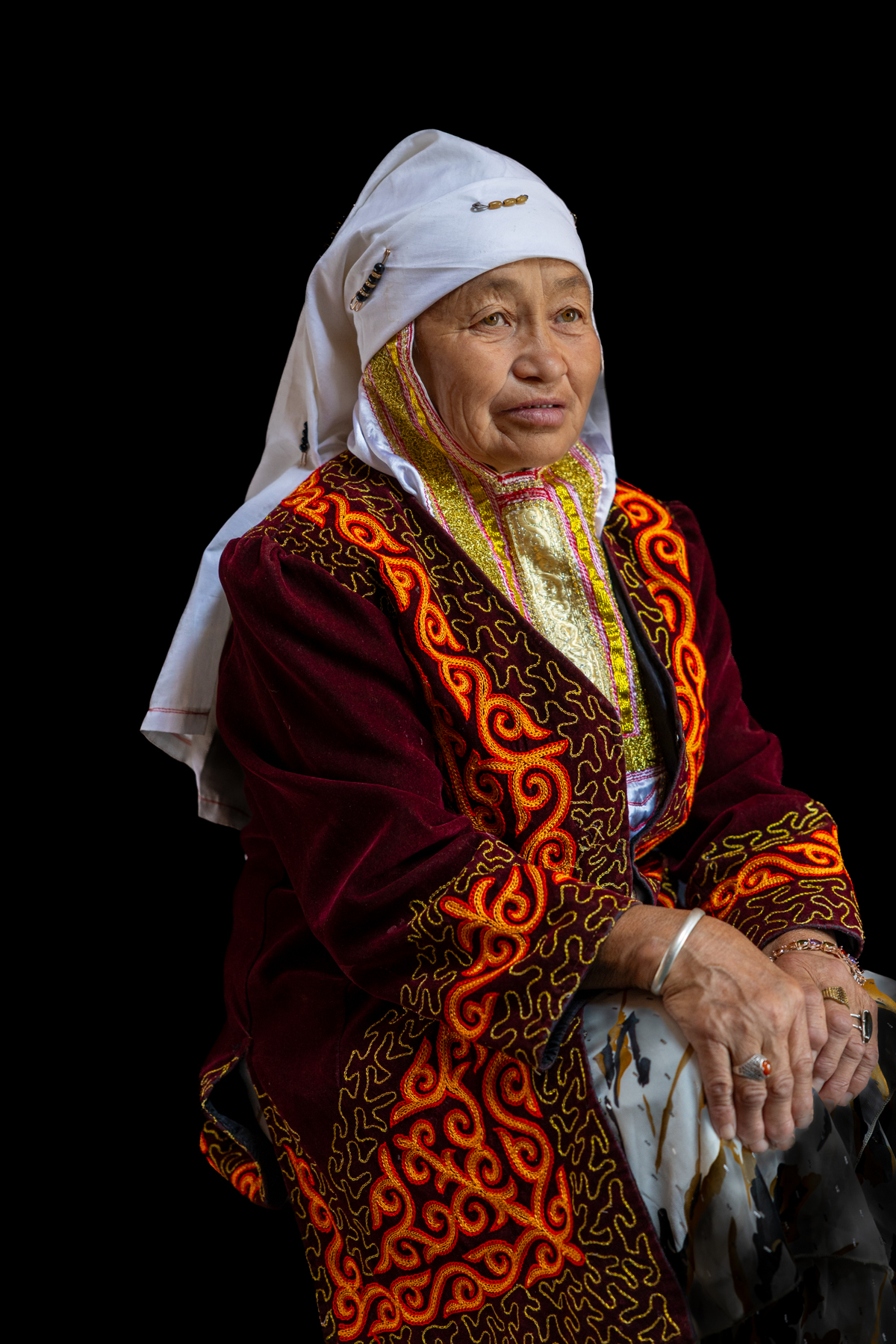 Jamalan, wife of renowned Kazakh eagle hunter Bashakan (image by Ingrid Koedood)