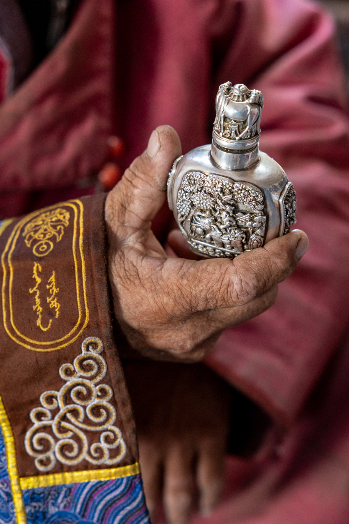 A traditional Mongolian snuff bottle, filled with finely ground tobacco. Offering and exchanging a snuff bottle is an important gesture of greeting, respect and hospitality (image by Ingrid Koedood)